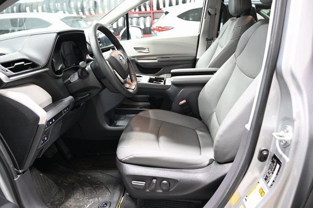 2023 Toyota Sienna XLE - Photo 10