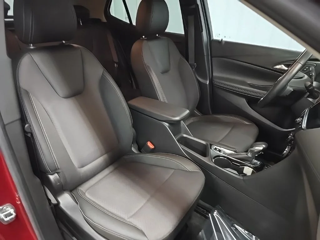 Used 2023 Cinnabar Metallic Buick Preferred image 17