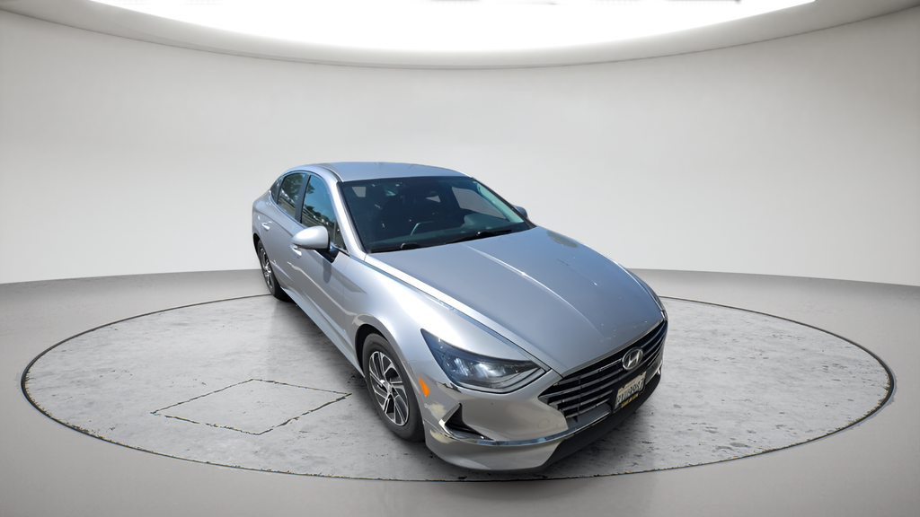 Used 2021 Shimmering Silver Hyundai Blue image 1