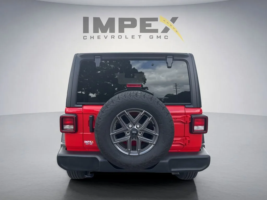 Used 2025 Red Jeep Sport S image 4