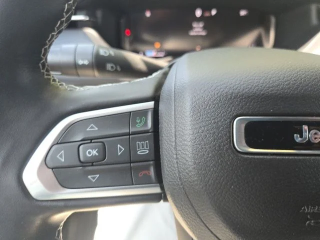 Used 2022 White Jeep Limited image 18