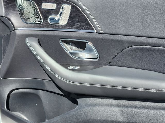 New 2026 MANUFAKTUR Moonlight White Metallic Mercedes-Benz GLE 53 AMG® image 18
