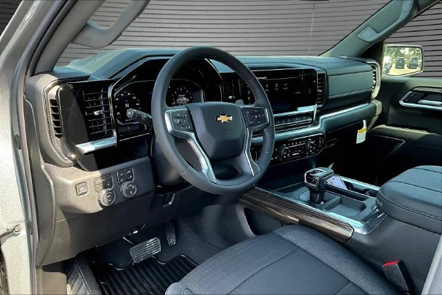 New 2026 Sterling Gray Metallic Chevrolet LT image 7