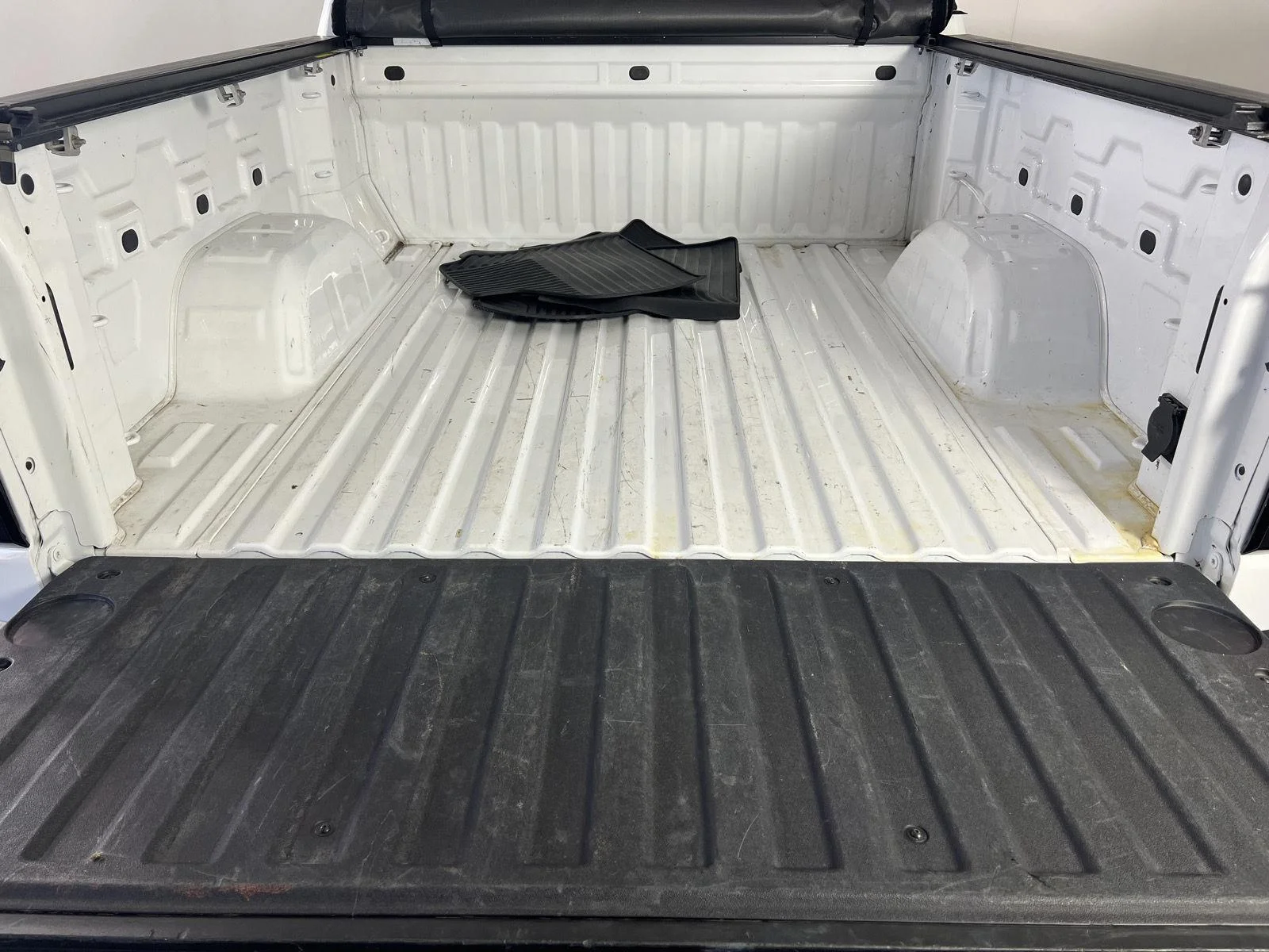 Used 2023 Summit White GMC Elevation image 4