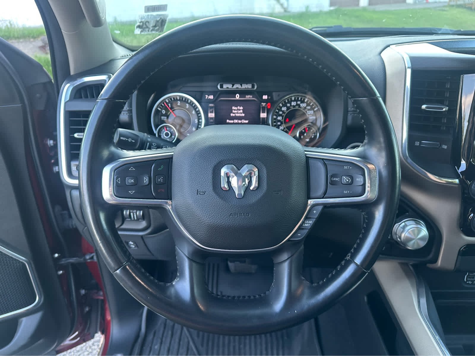Used 2022 Delmonico Red Pearlcoat Ram Laramie image 12