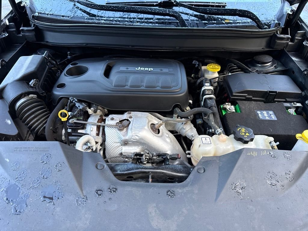 Used 2019 Gray Jeep Limited image 12