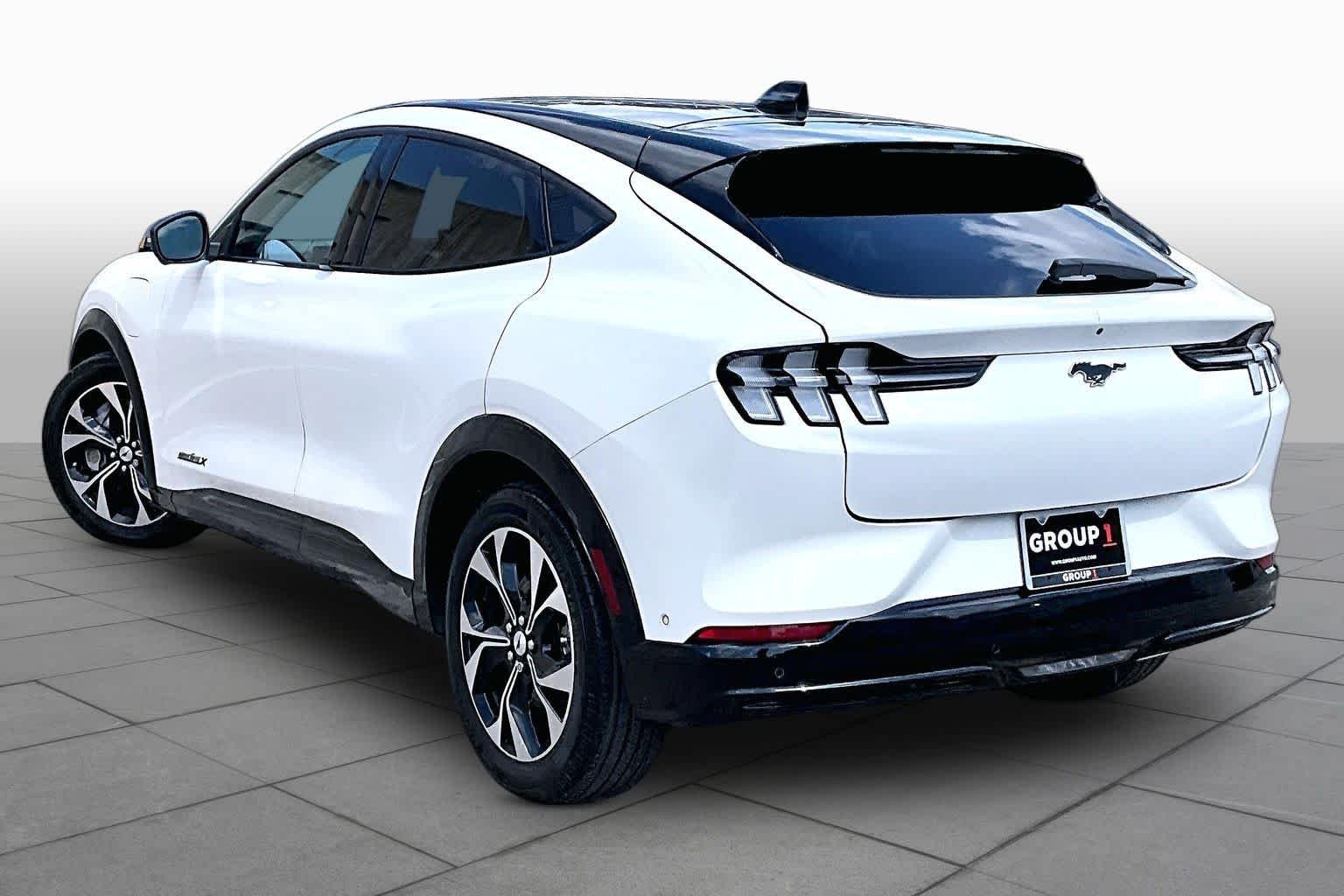 Used 2023 Star White Ford Premium image 11