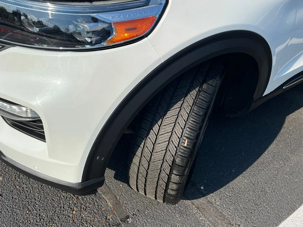 Used 2020 Star White Ford Platinum image 3