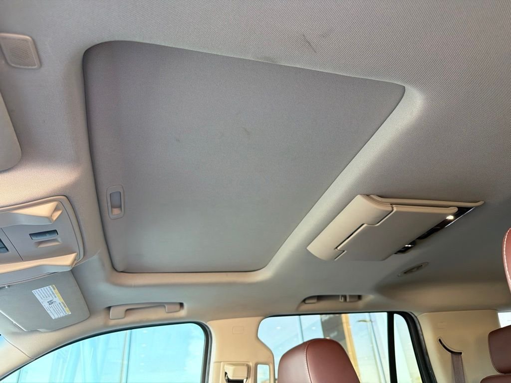 Used 2018 White Chevrolet Premier image 20