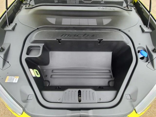 2025 Ford Mustang Mach-E Premium - Photo 38