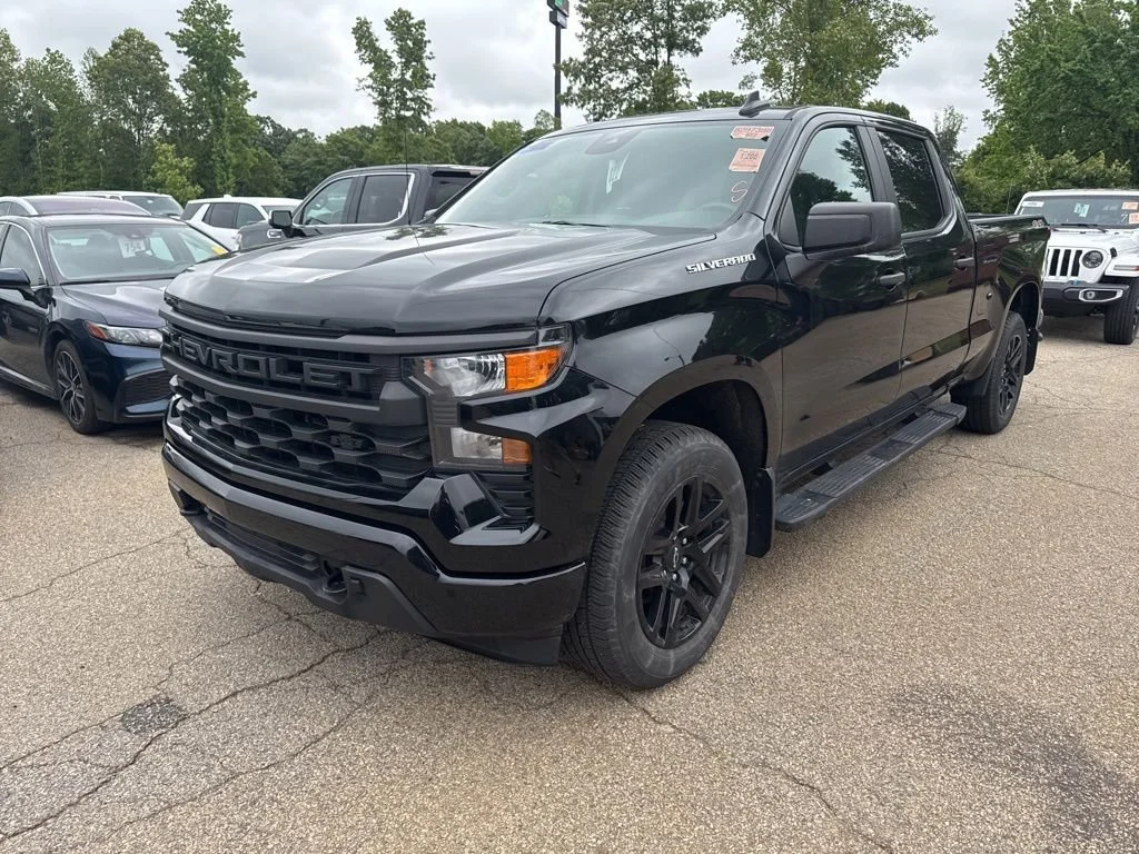 2024 Chevrolet Silverado 1500 Custom 4WD Crew Cab Short Box's photo