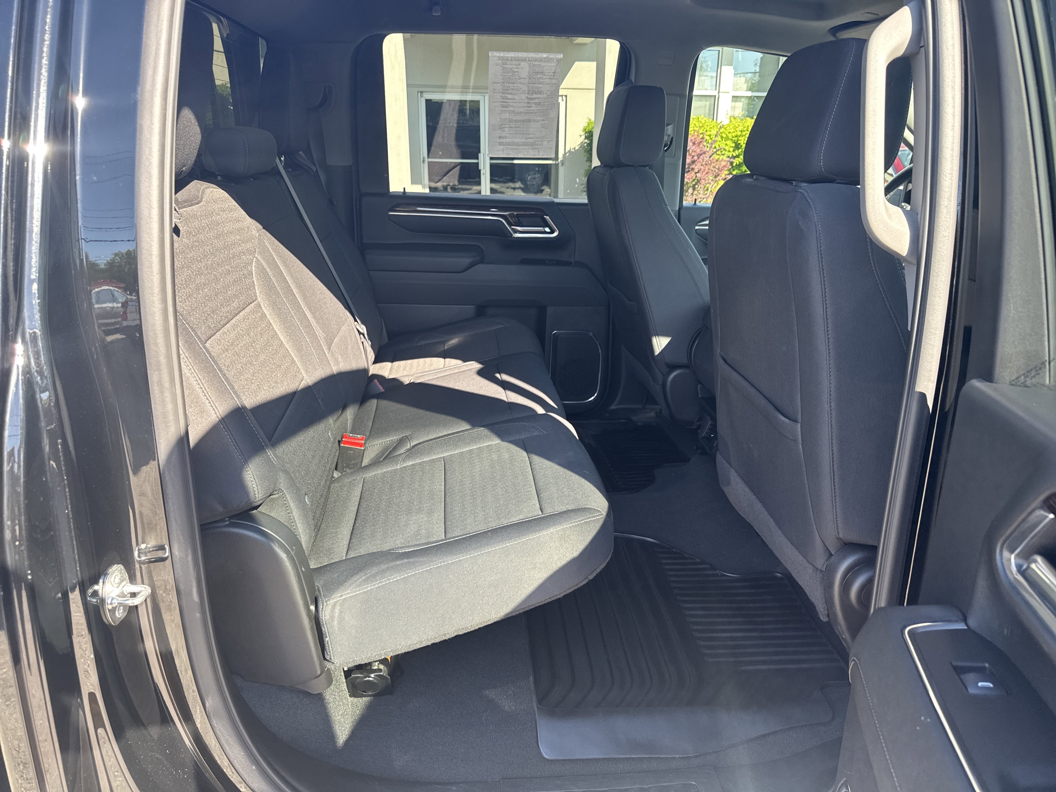 Used 2024 Onyx Black GMC SLE image 10