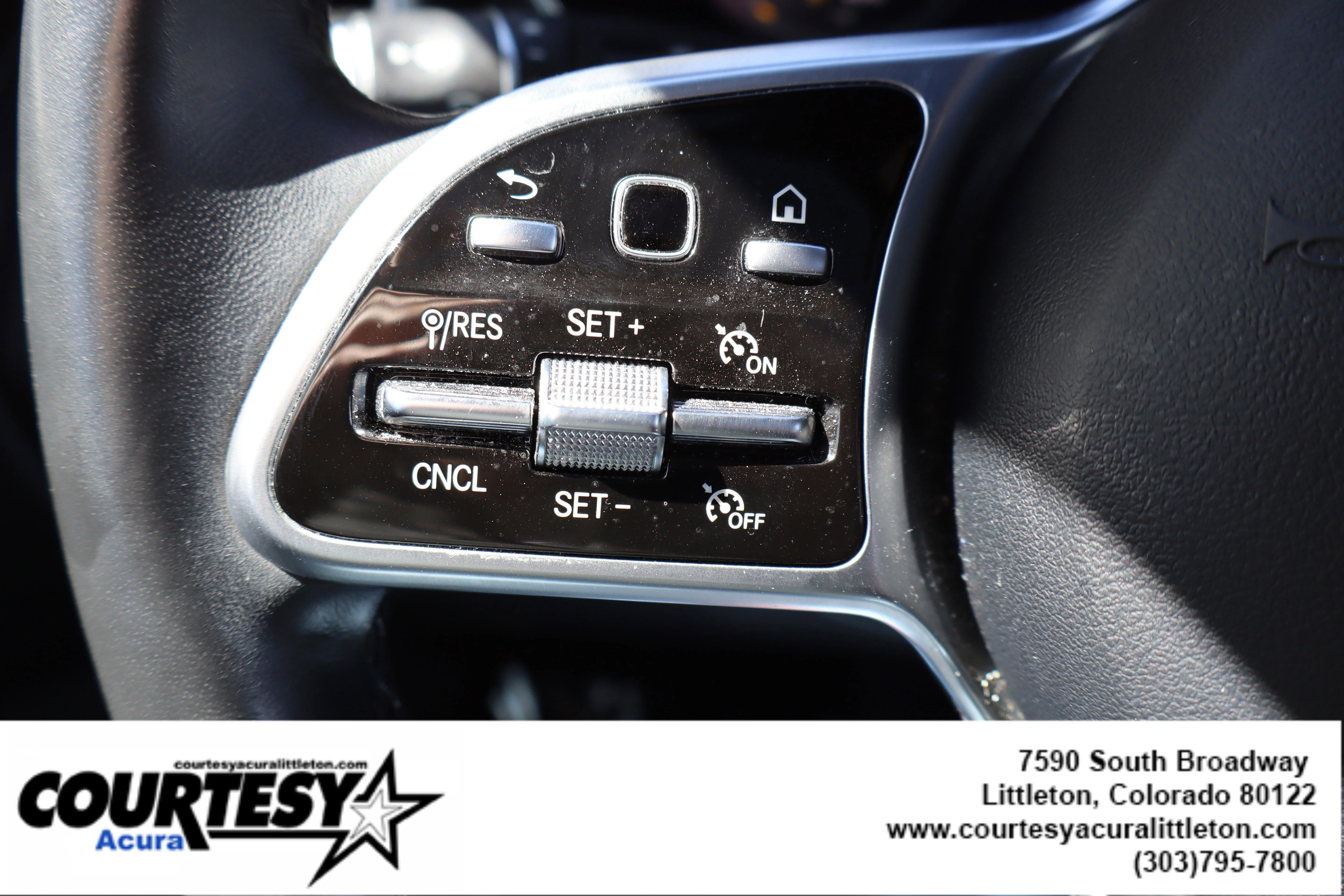 Used 2021 Black Mercedes-Benz GLC 300 image 11