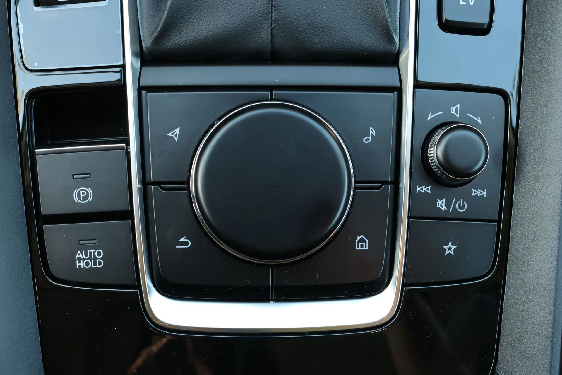 2026 Mazda CX-50 Premium Plus - Photo 16