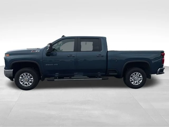 Used 2024 Lakeshore Blue Metallic Chevrolet LT image 2