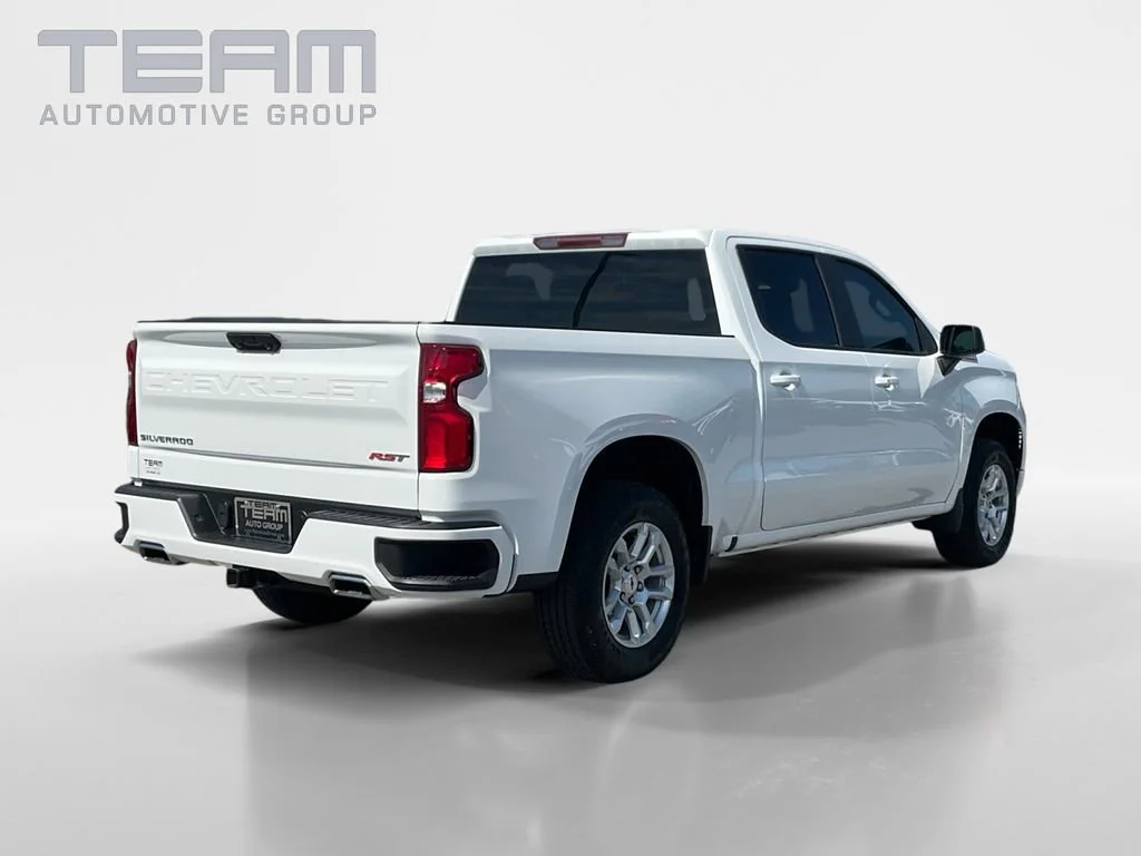 Used 2025 Summit White Chevrolet RST image 7