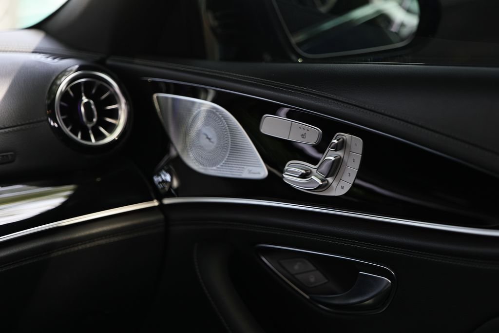 Used 2020 Brilliant Blue Metallic Mercedes-Benz Base image 32
