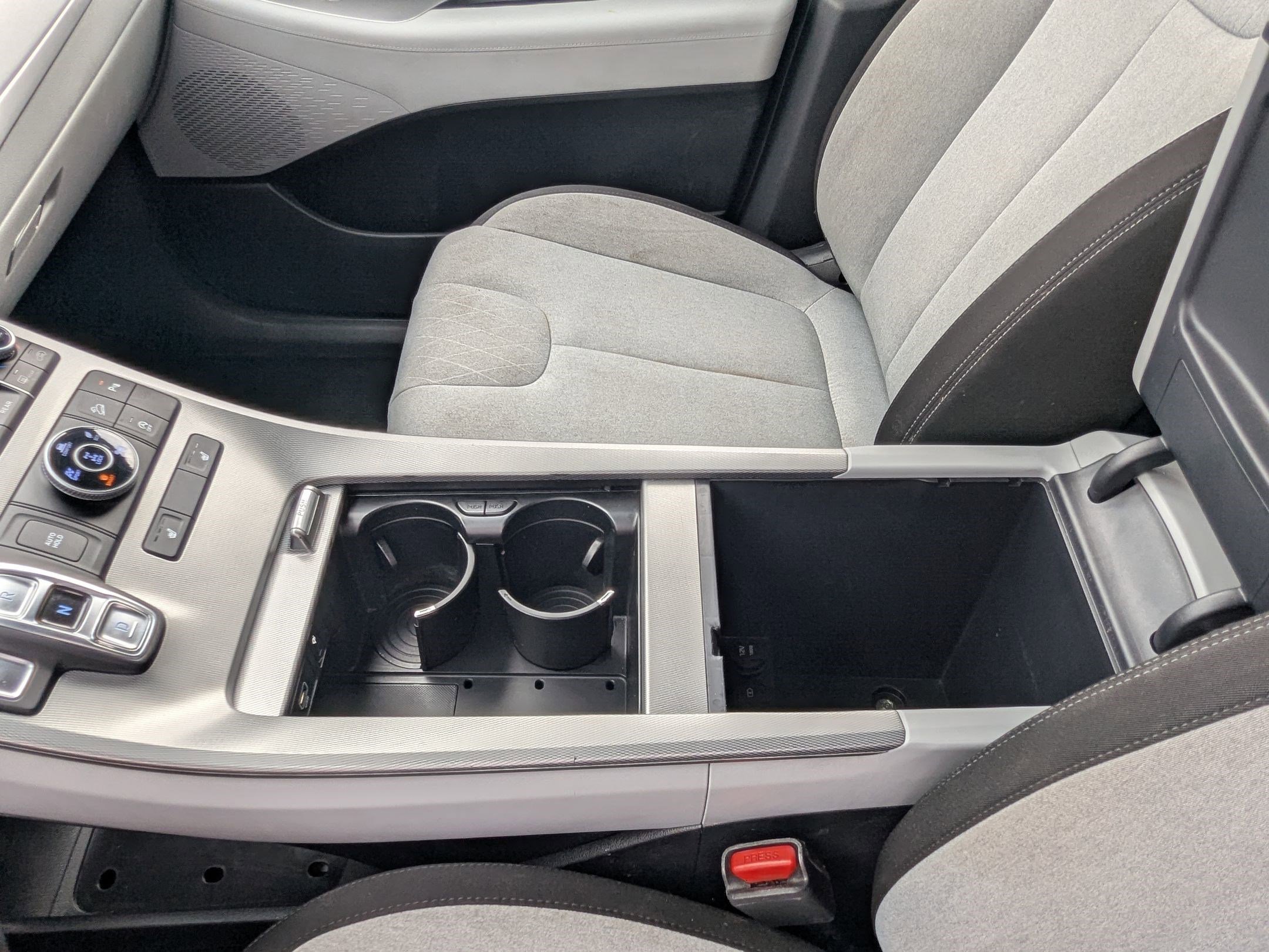 Used 2020 Hyper White Hyundai SEL image 23