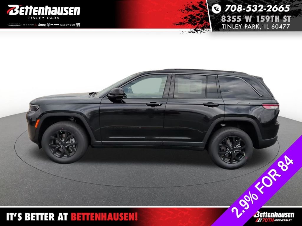 New 2026 Diamond Black Crystal Pearlcoat Jeep Altitude image 16