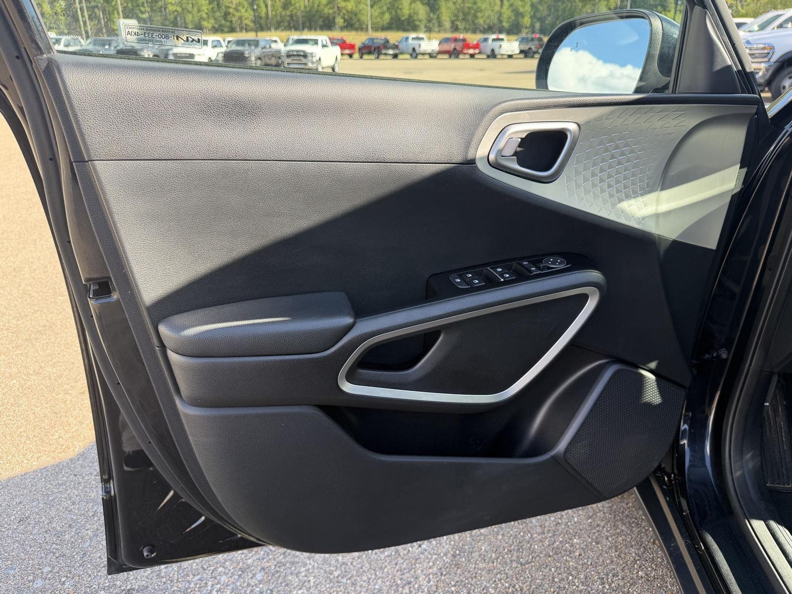 Used 2023 Fusion Black Kia LX image 15