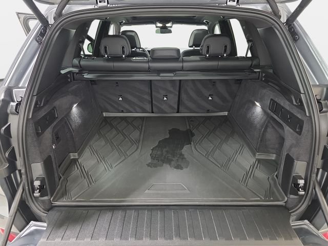 Certified Used 2025 Skyscraper Grey Metallic BMW xDrive40i image 32