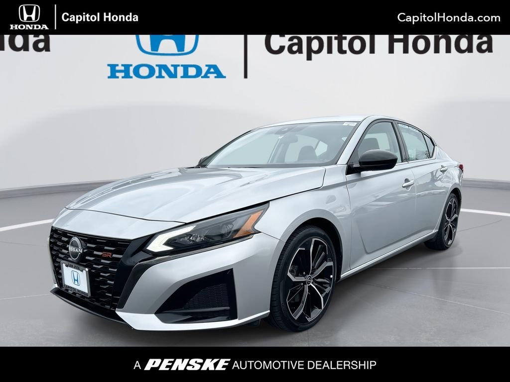 2023 Nissan Altima SR