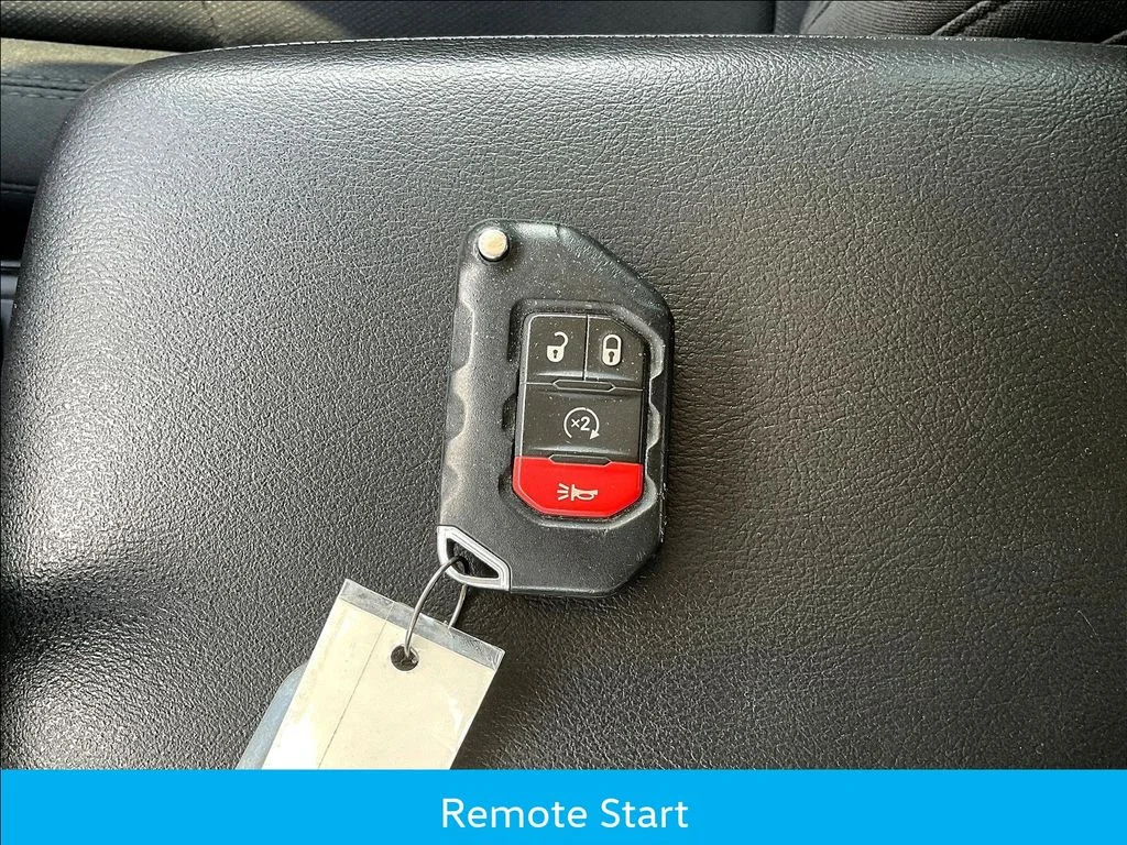 Used 2019 Silver Jeep Sport S image 26