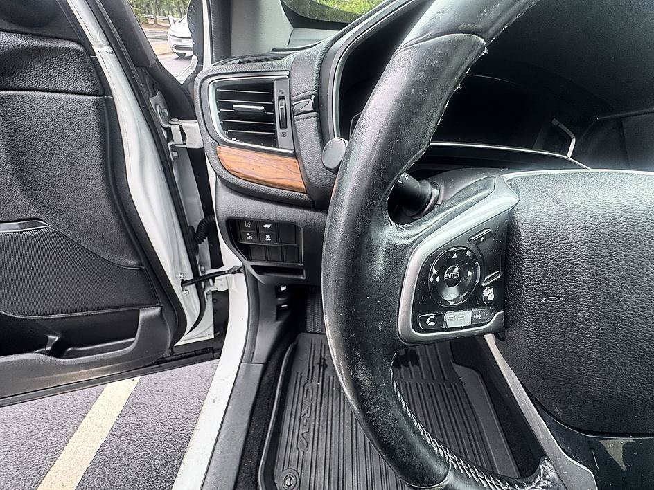 Used 2020 White Honda EX-L image 13