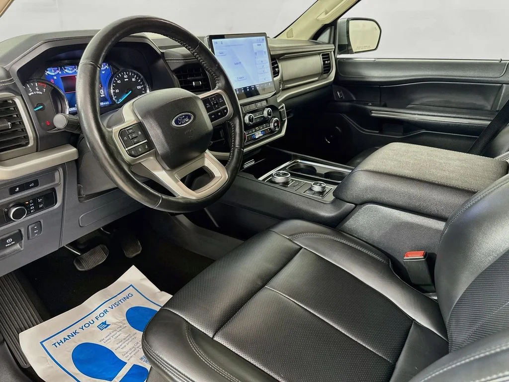 Used 2024 Silver Ford XLT image 9