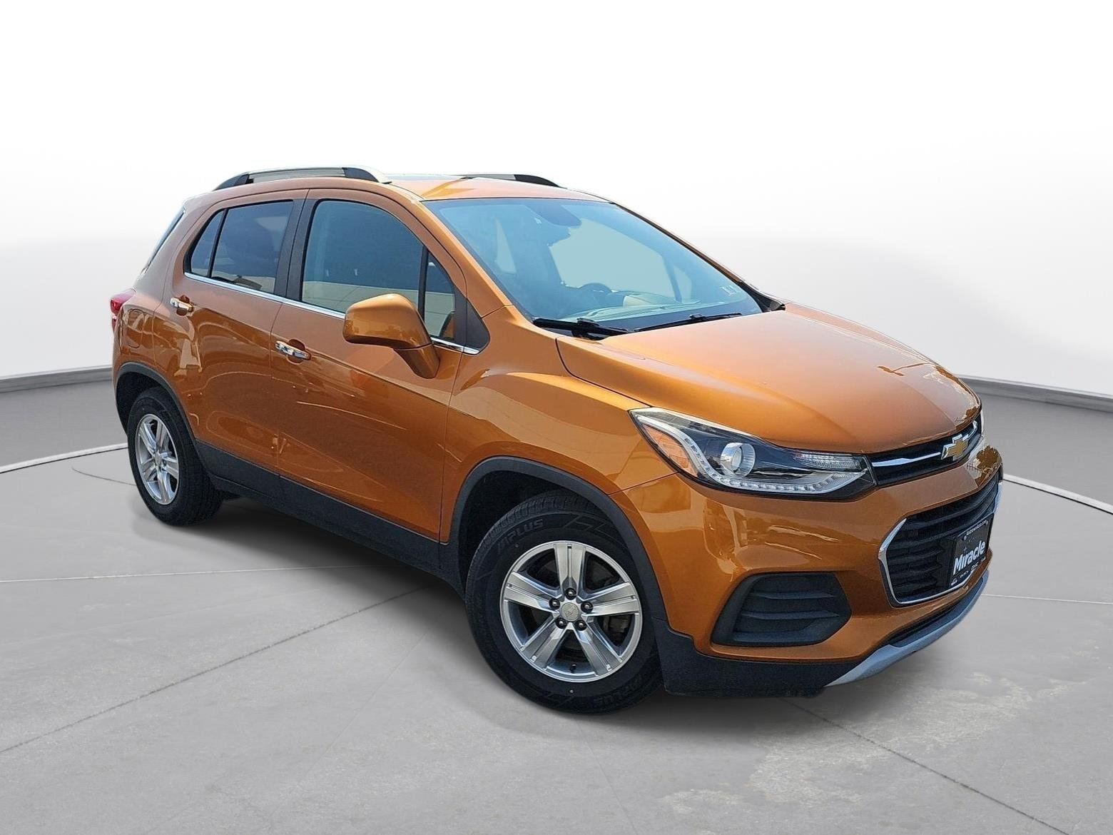 Used 2017 Orange Burst Metallic Chevrolet LT image 4