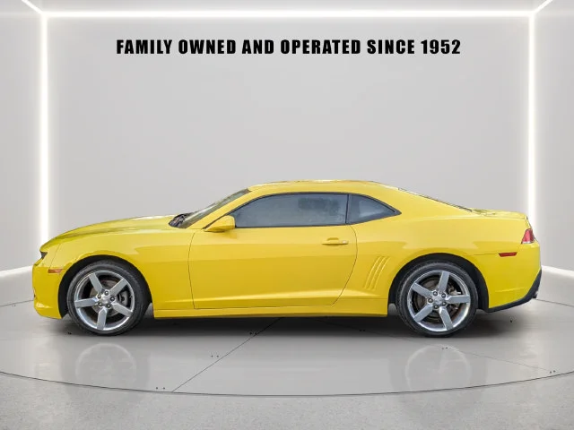 Used 2015 Yellow Chevrolet 1LT image 3