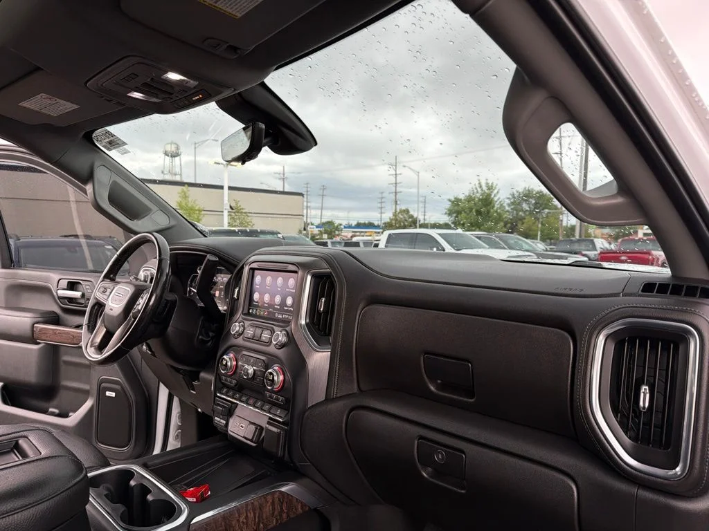 Used 2020 White GMC Denali image 26