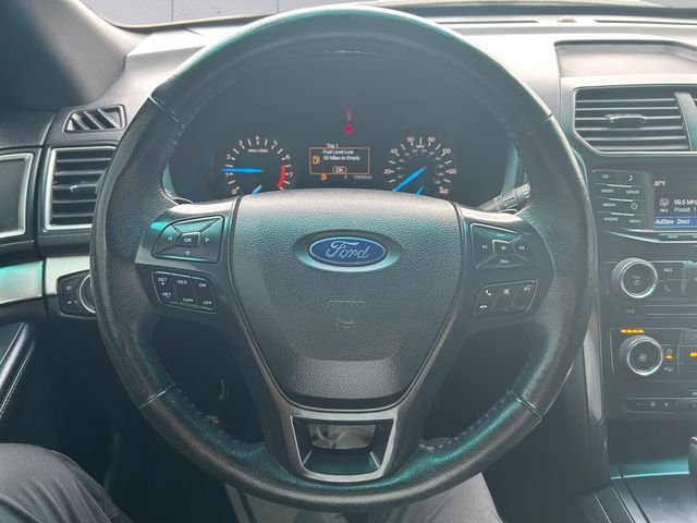 Used 2016 White Ford XLT image 9