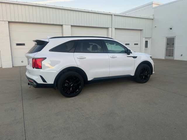 2022 Kia Sorento SX photo 2