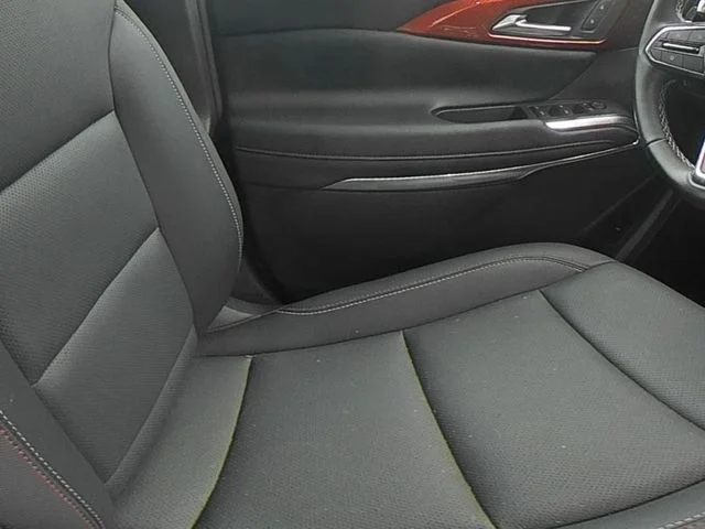 Used 2025 Gray Chevrolet Z71 image 37