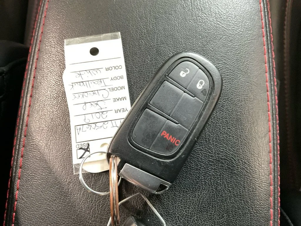 Used 2019 White Jeep Trailhawk image 36
