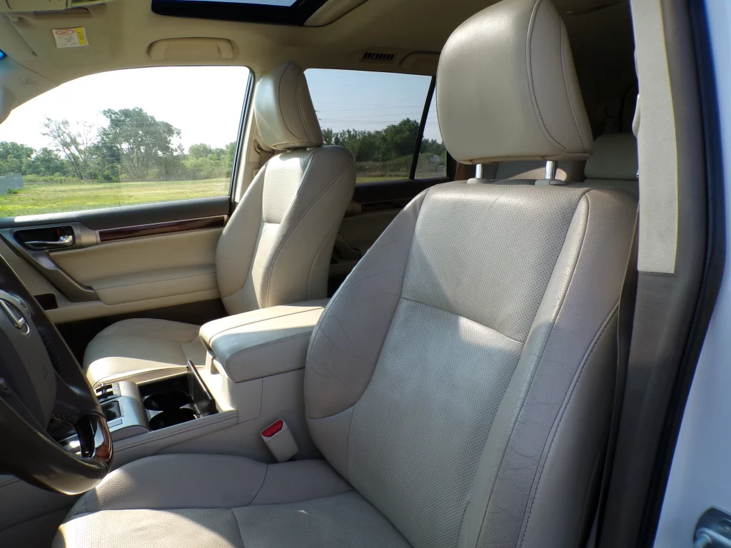 2016 Lexus GX Base - Photo 17