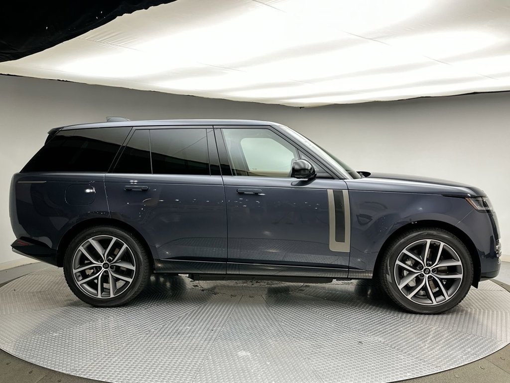 New 2027 Varesine Blue Land Rover SE image 4