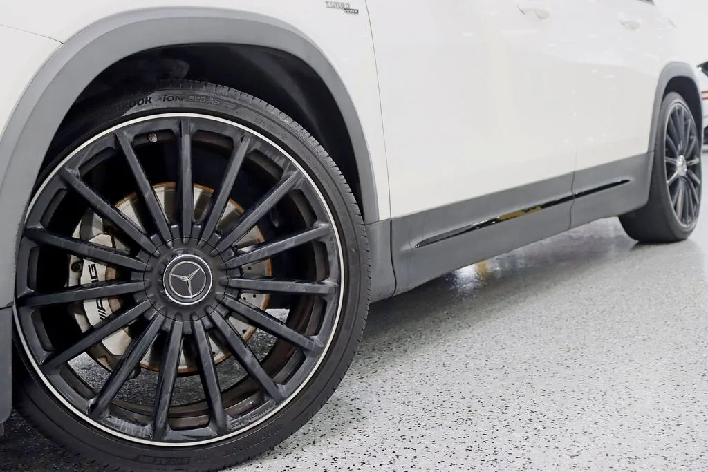 Used 2022  Mercedes-Benz GLB 35 AMG® image 4