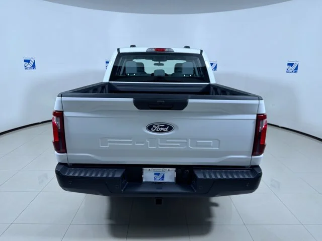 New 2026 OXFORD WHITE Ford XL Super Crew Cab w/6.5ft Bed image 7