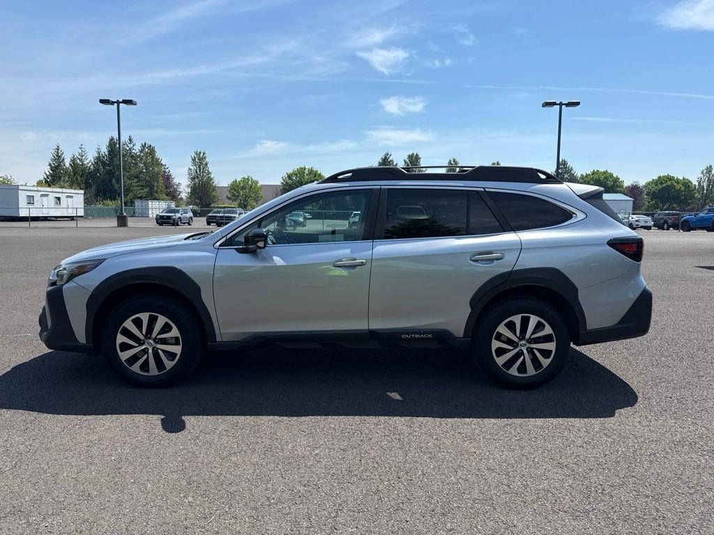 Used 2023 Ice Silver Metallic Subaru Premium image 4