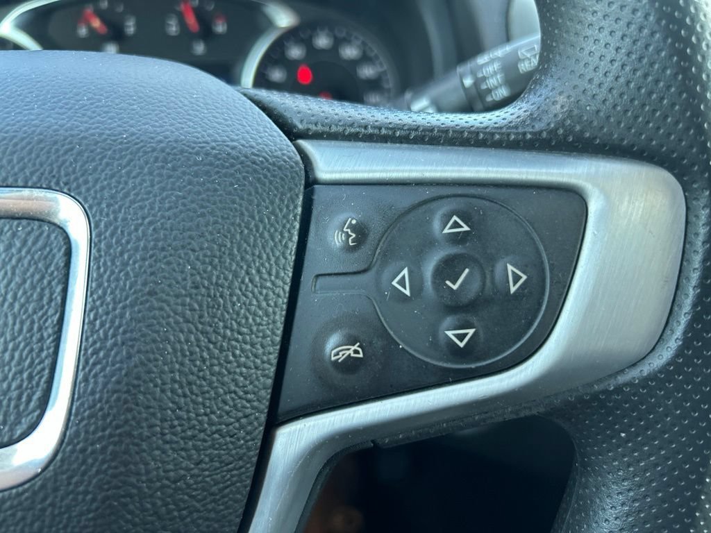 Used 2023 STERLING METALLIC GMC SLE image 27