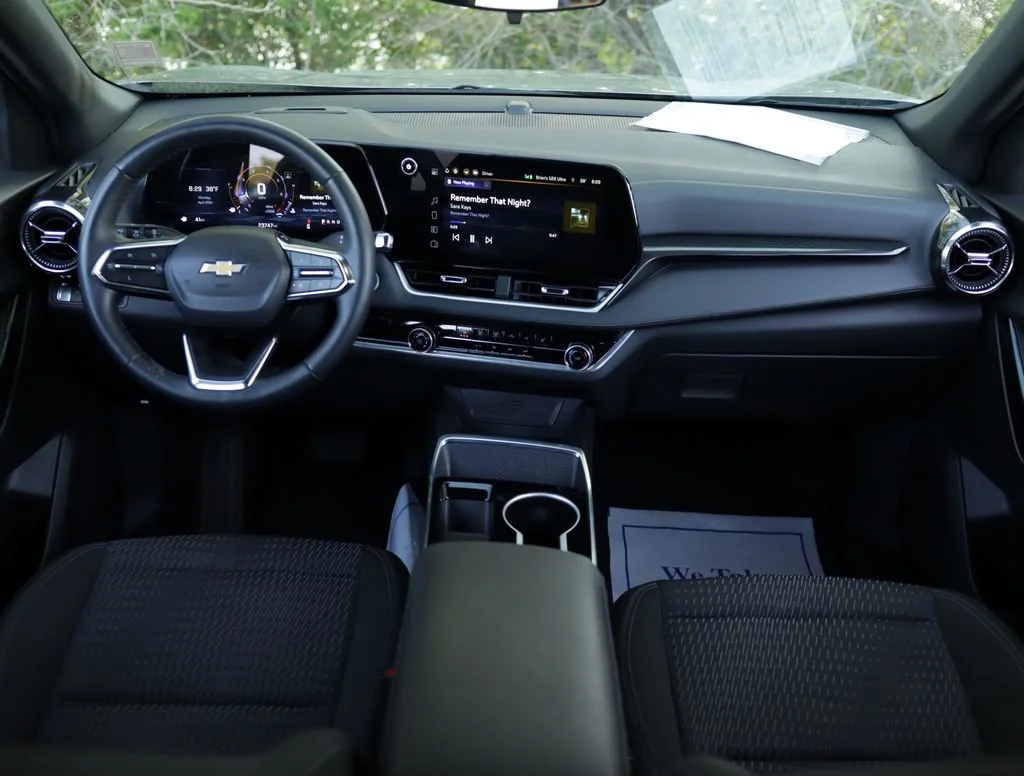2025 Chevrolet Equinox LT - Photo 21