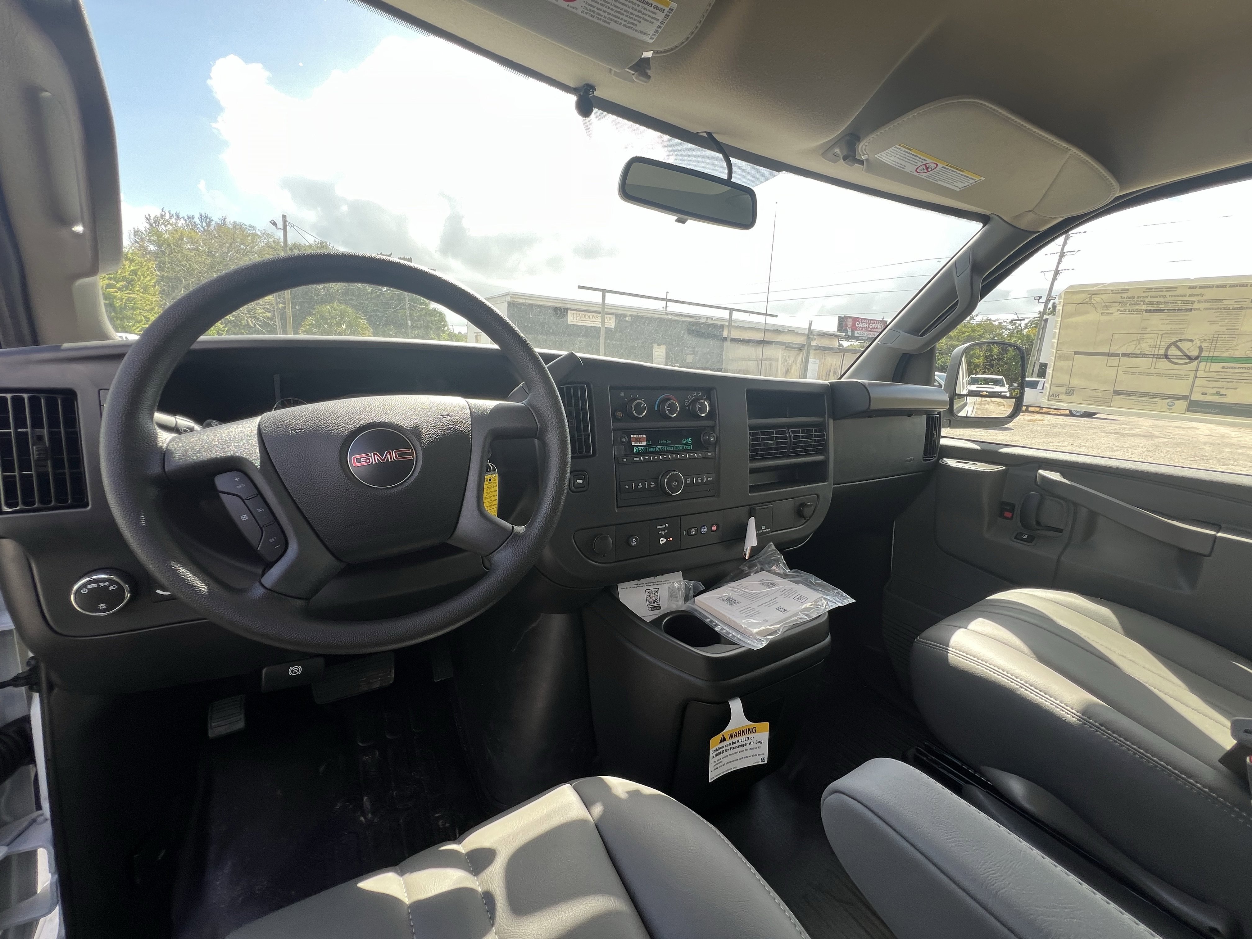 2025 GMC Savana Cargo Work Van - Photo 14