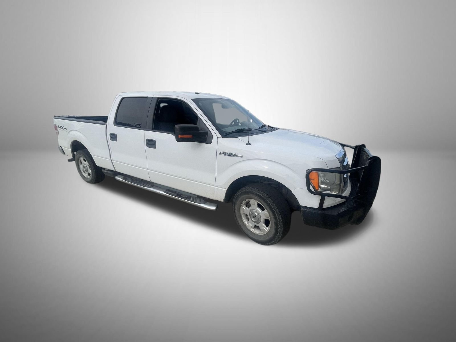 Used 2013 White Ford XLT image 4