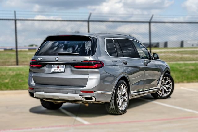 Used 2024 Gray BMW xDrive40i image 13