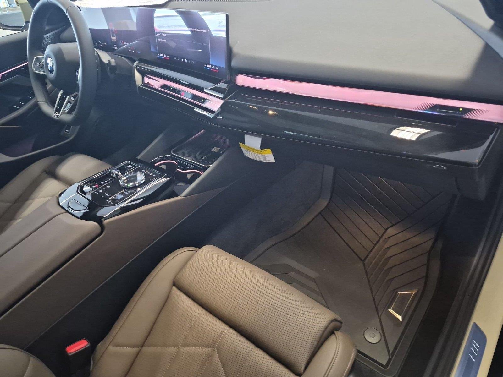 New 2027 Special Order Color BMW 540i xDrive image 33