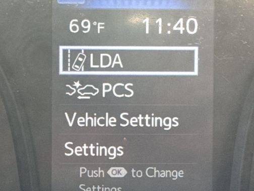 Used 2020 Blue Toyota SE image 18