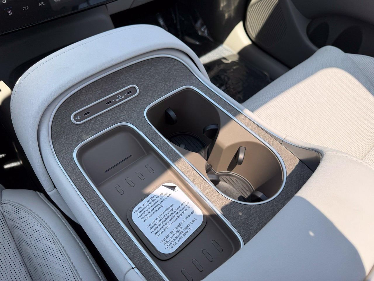 New 2026 White Hyundai SEL Premium image 28
