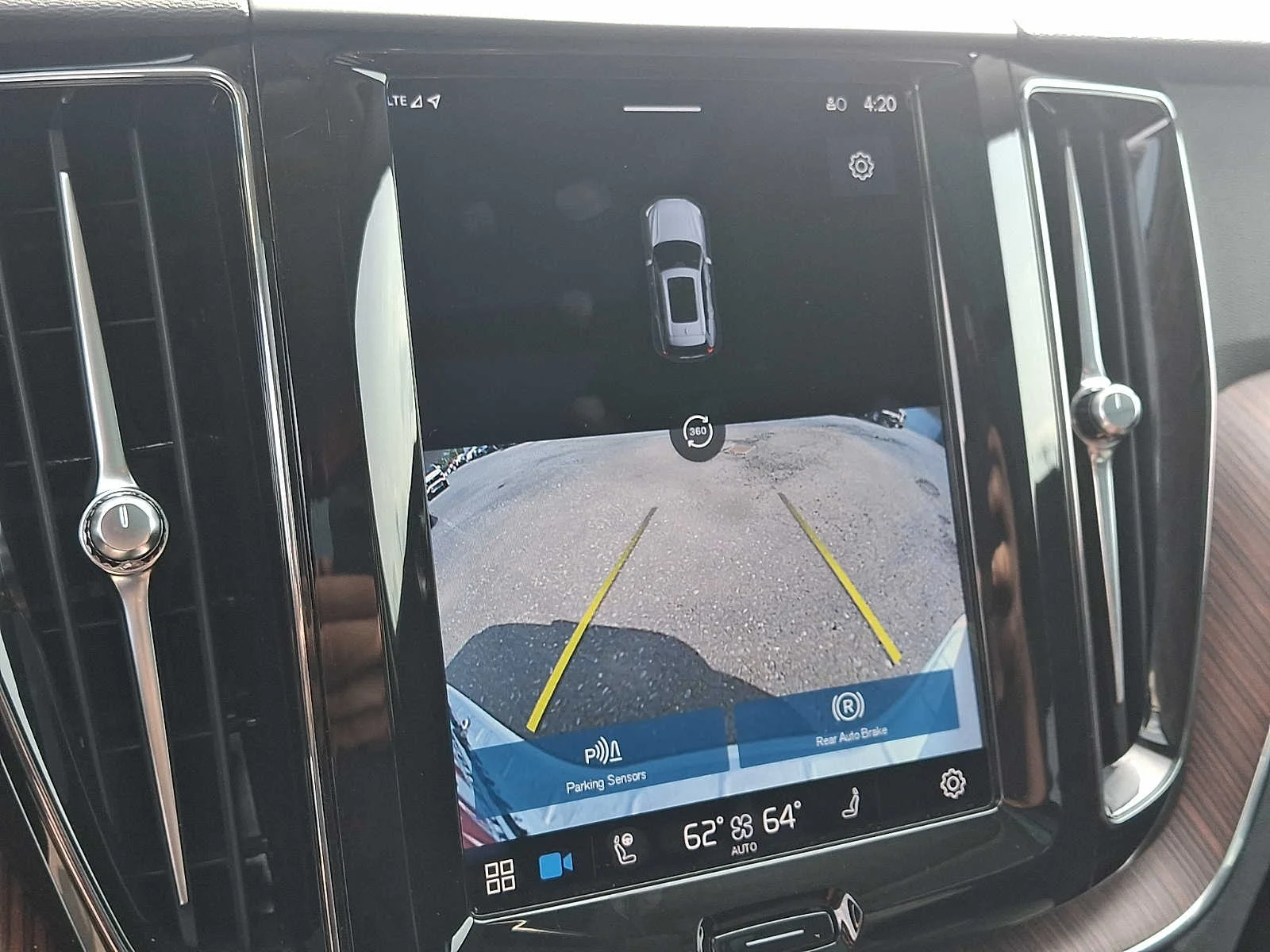 2023 Volvo XC60 Plus - Photo 19
